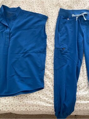 FIGS Technical Collection Royal Blue Scrub Top and Jogger Set